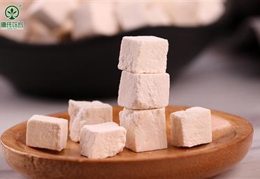 茯苓適宜長期泡水飲用嗎，茯苓水適合什么人飲用 - 滋補(bǔ)養(yǎng)生產(chǎn)品