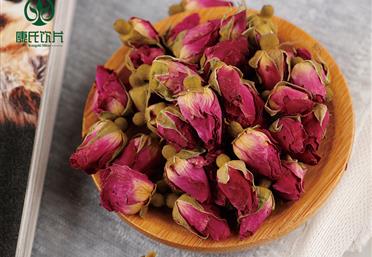 食用干玫瑰花有保質(zhì)期嗎，干玫瑰花泡水的注意事項(xiàng) - 中藥飲片代工