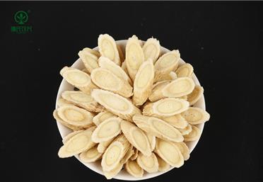 初春季節(jié)適合吃黃芪的人有哪些-康氏中藥飲片代工定制OEM